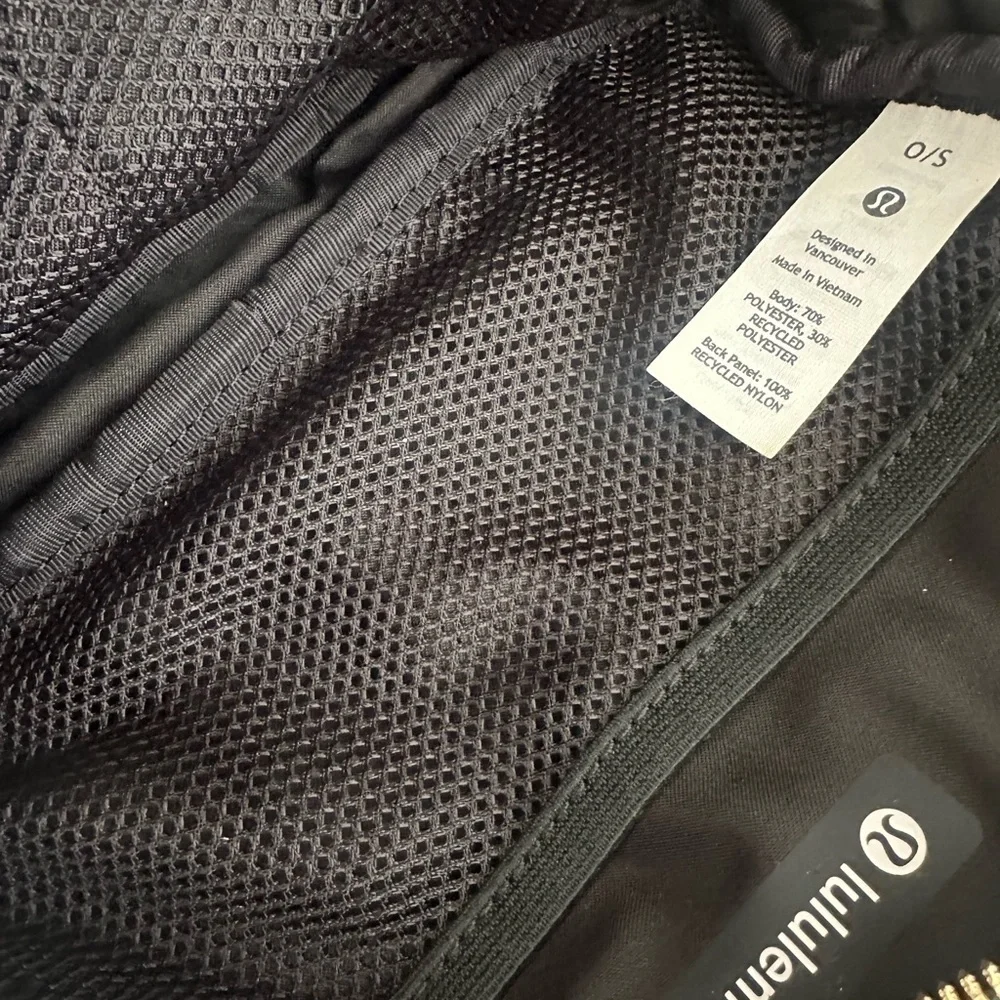 Lululemon Everywhere Fleece Belt bag